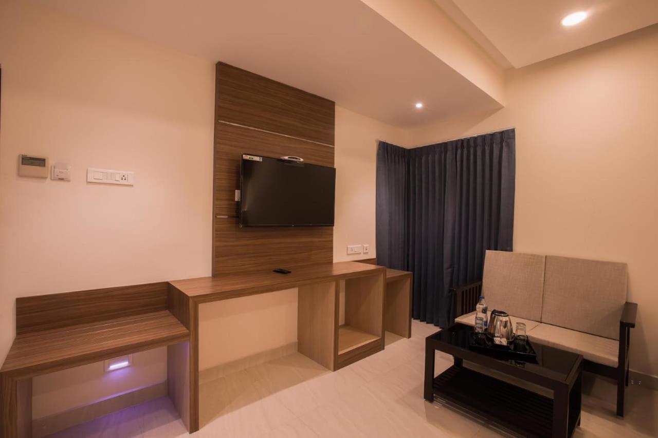 Sma Grand Inn, Triplicane Chennai Exterior photo