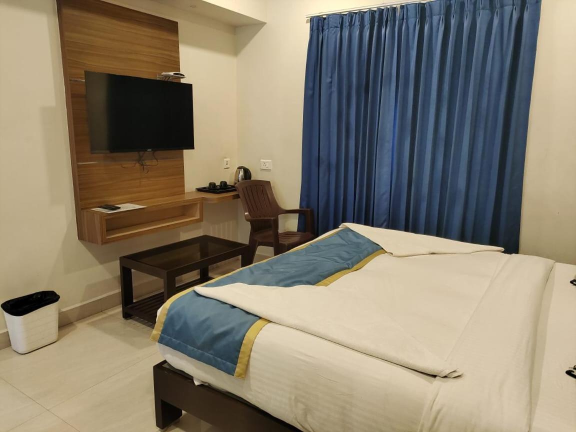 Sma Grand Inn, Triplicane Chennai Exterior photo